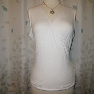 GAP Sweaters - Gap Sleeveless Swater/Top Medium - New GAP Sweaters - Gap Sleeveless Swater/Top Medium - New